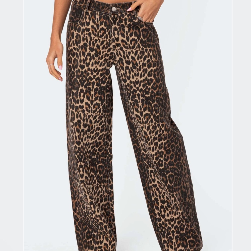 Edikted Leopard Printed Low Rise Jeans